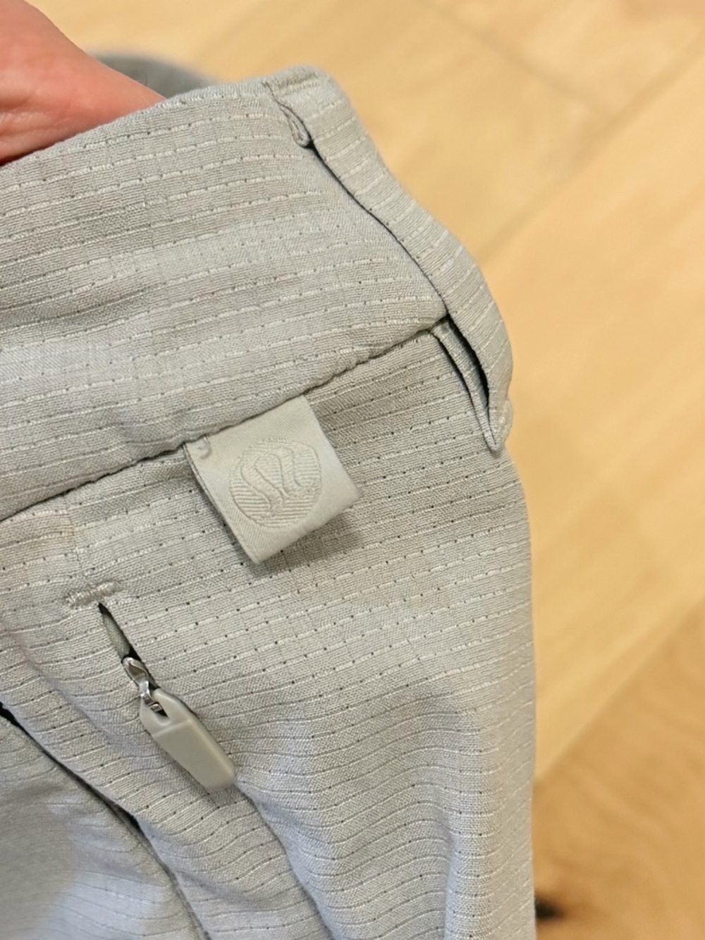 Lululemon Men’s Commission Pant Slim 30” *Ventlight Mesh - Picture 5 of 8